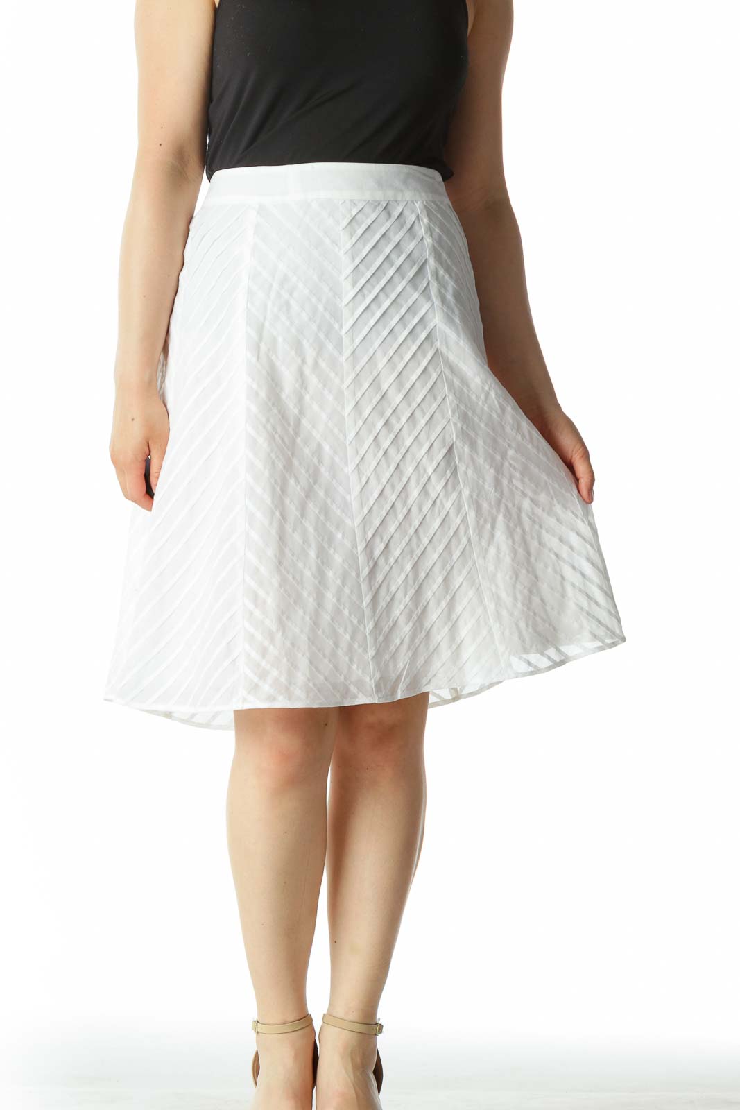 White Zippered Pleated Patterned A-Line Skirt Front