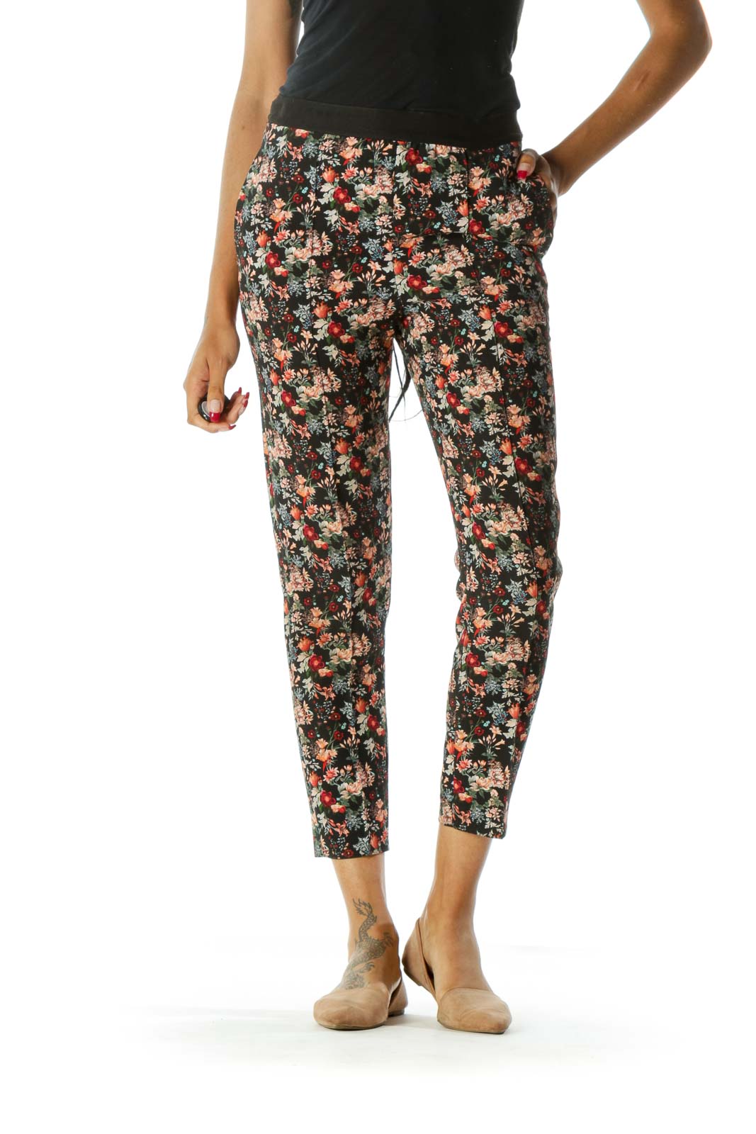 Black Floral Print Pocketed Tapered Pants Front