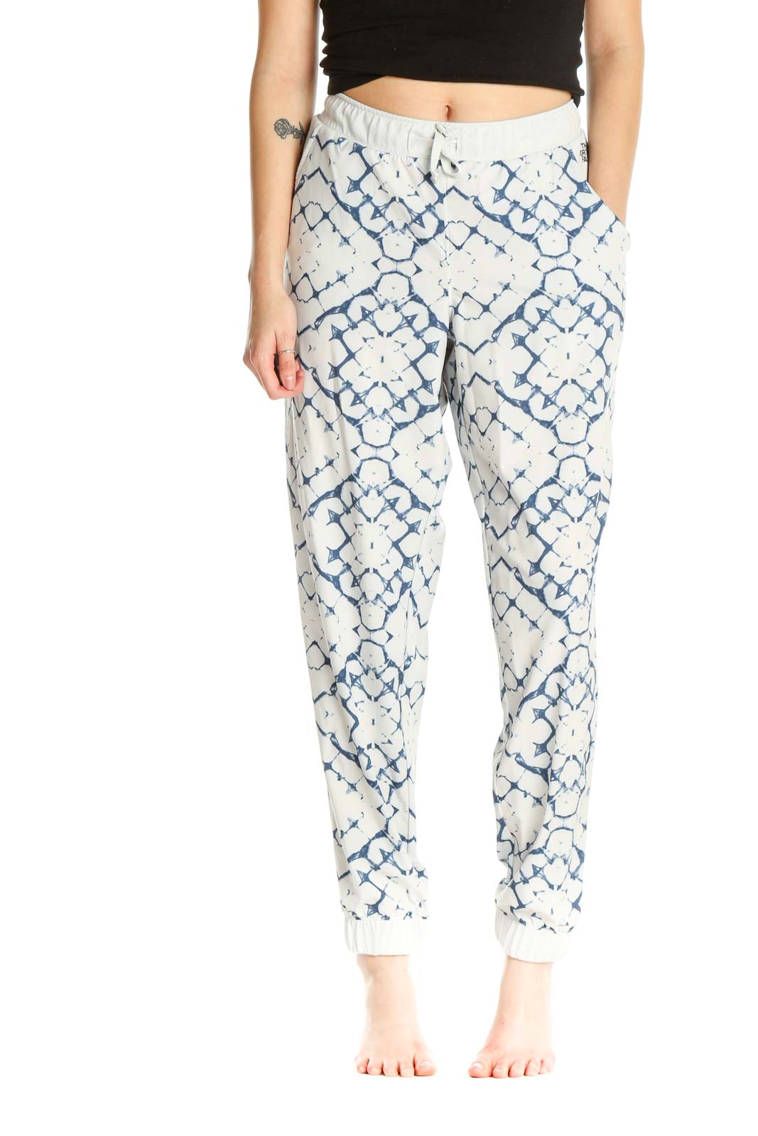 White Printed All Day Wear Leggings Front