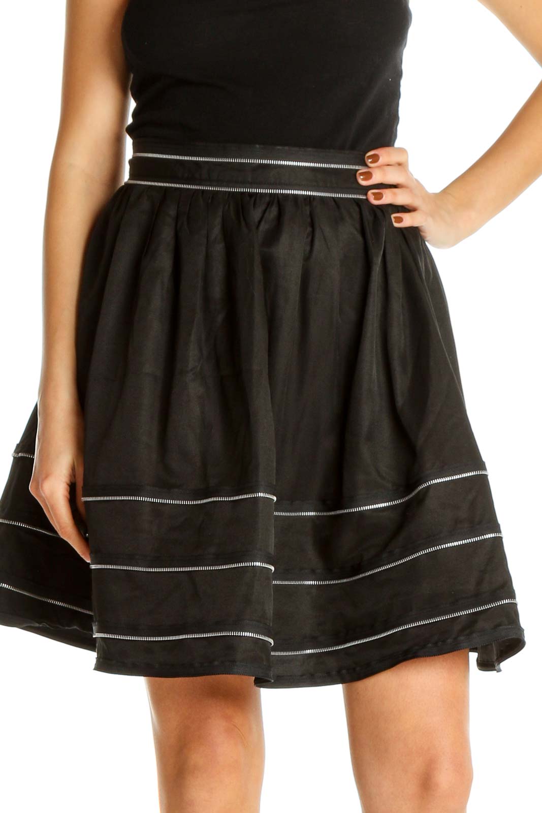 Black Solid Chic Flared Skirt Front