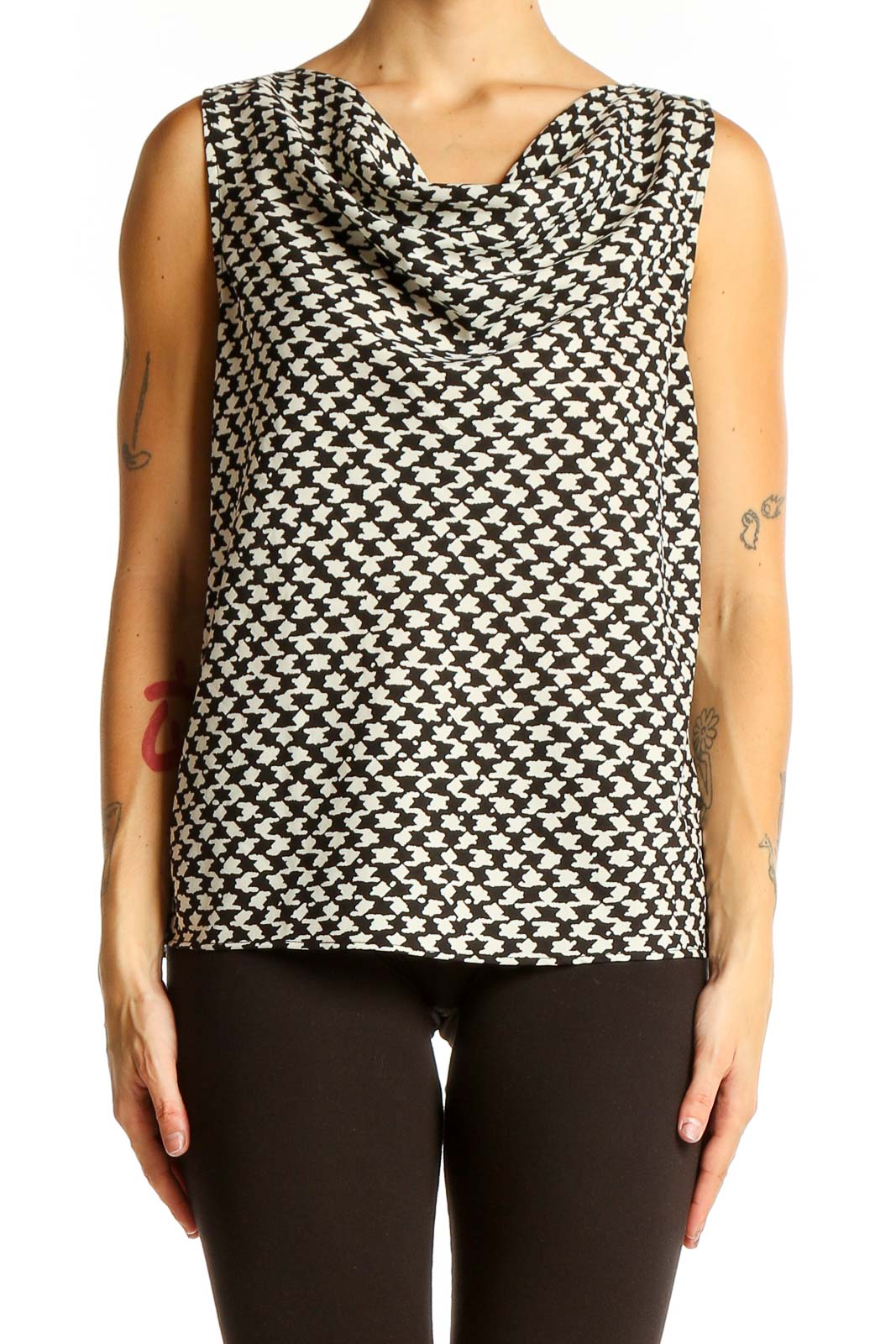 Black and White Houndstooth Sleeveless Blouse Front
