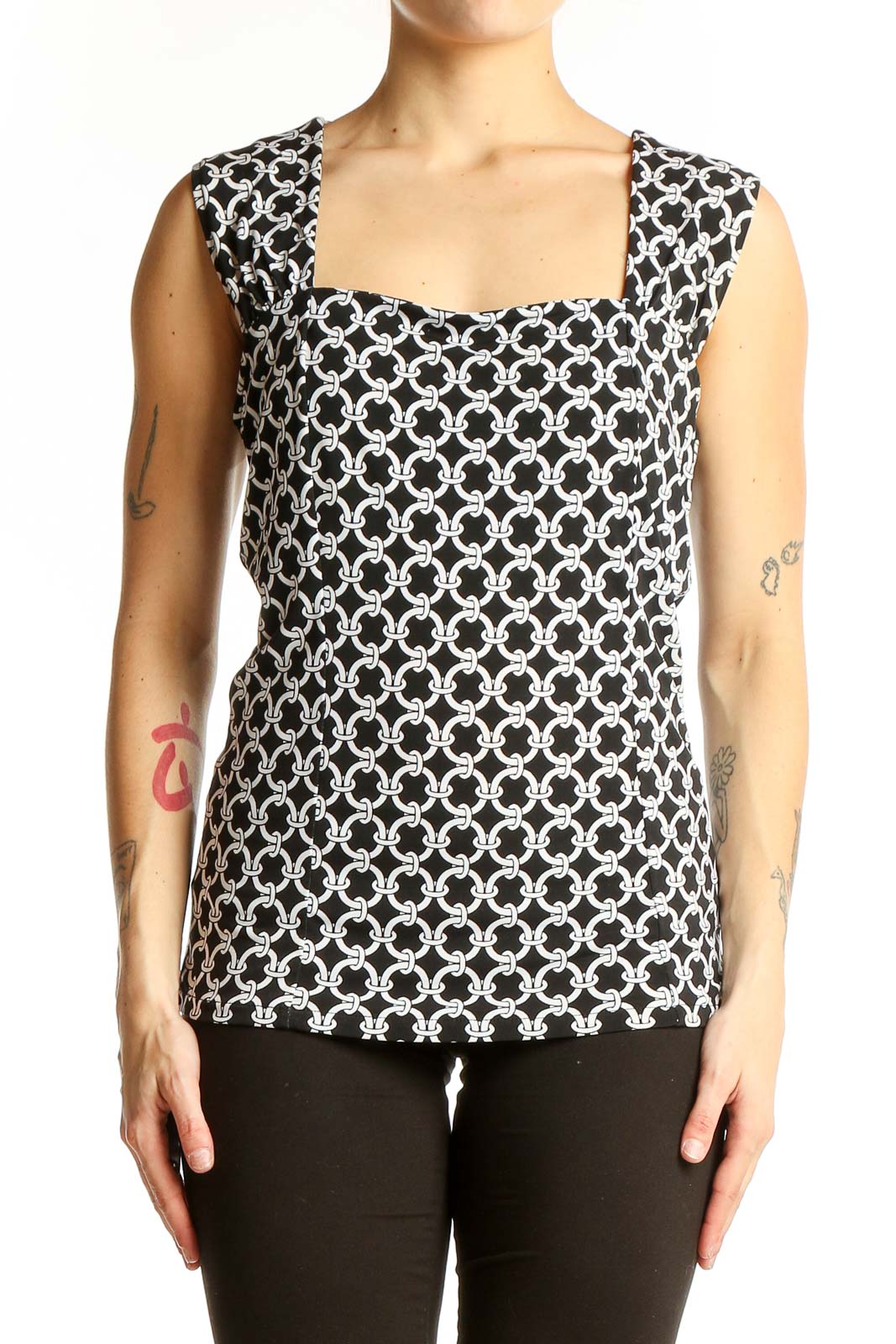Black and White Geometric Print Sleeveless Top Front