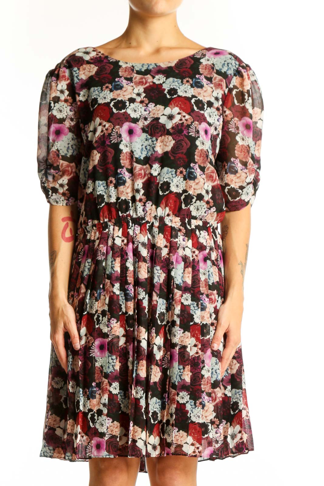 Burgundy Floral Puff Sleeve Dress Front
