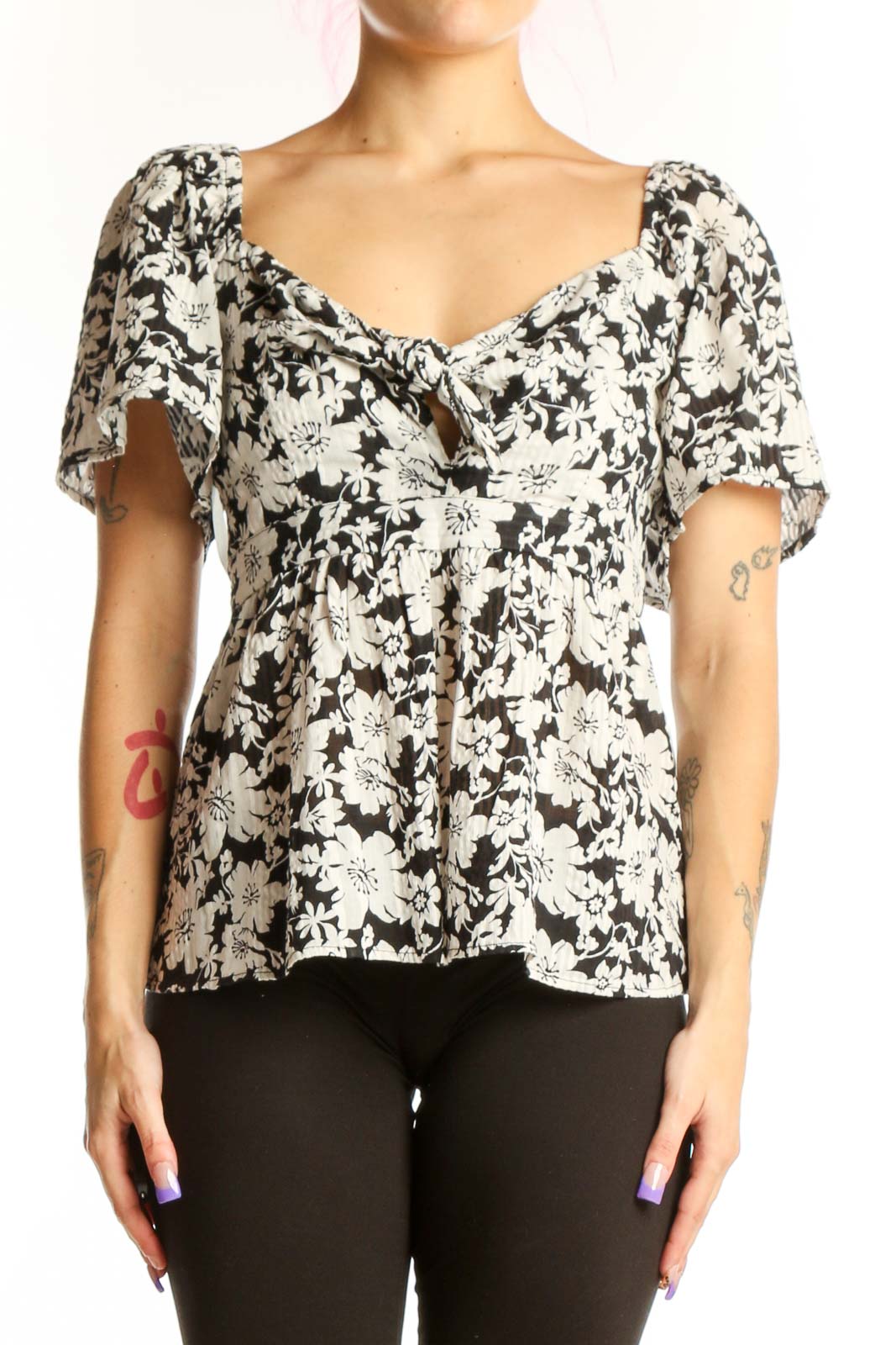 Black and White Floral Puff Sleeve Top Front